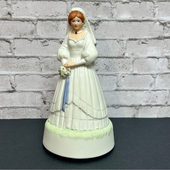 THE BRIDE 1985 International Gallery of Art Figurine Music Box w Girl Behind Her - Picture 1 of 13